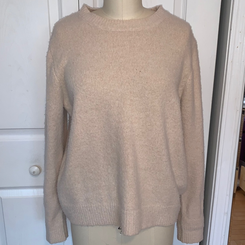F21 Light Cream Beige Crew Neck Sweater